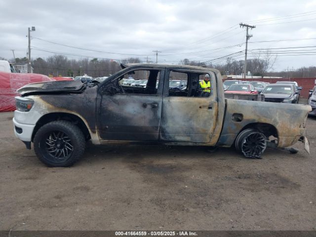 1C6SRFFT3LN304070 RAM 1500 Big Horn  4x4 5'7 Box