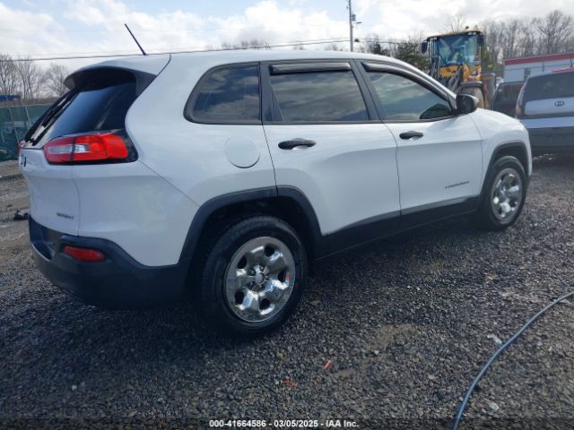1C4PJMAB2HW666711 Jeep Cherokee Sport 4x4