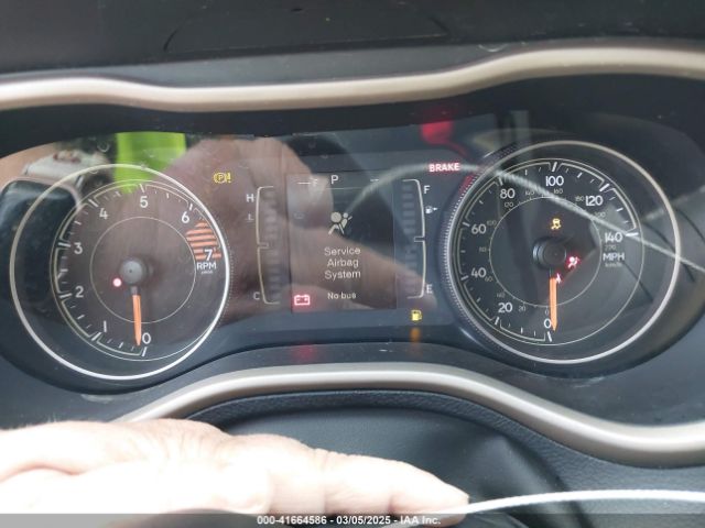 1C4PJMAB2HW666711 Jeep Cherokee Sport 4x4