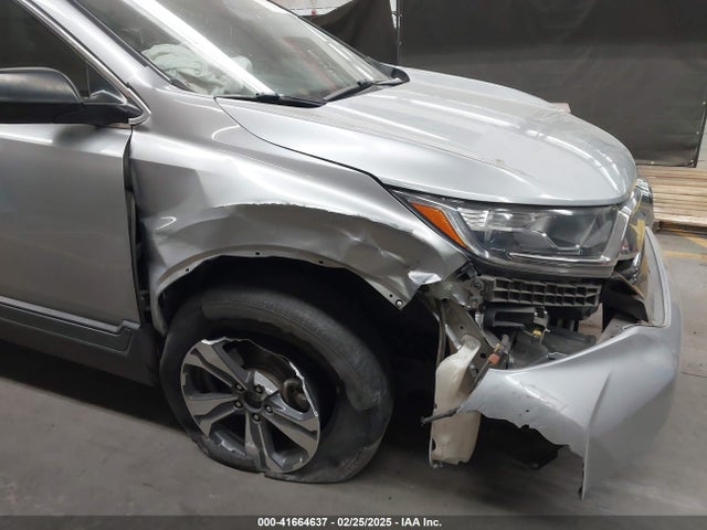 Honda CR-V LX 2017 7FARW5H37HE009877 Image 6