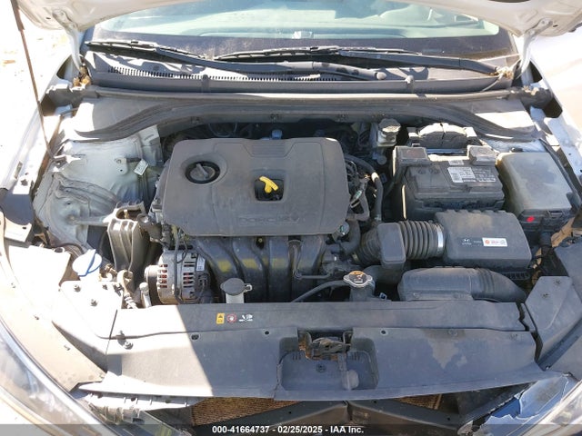 Hyundai ELANTRA SEL 2019 5NPD84LFXKH477039 Image 10