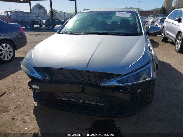 Hyundai ELANTRA SEL 2019 5NPD84LFXKH477039 Image 13