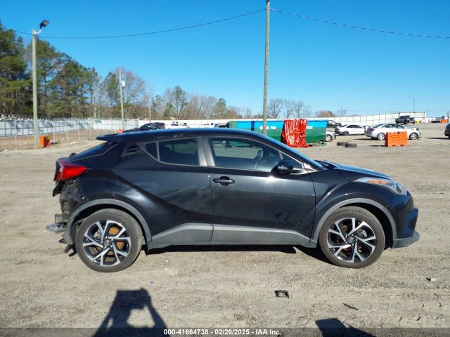 NMTKHMBX1JR014246 Toyota C-HR XLE