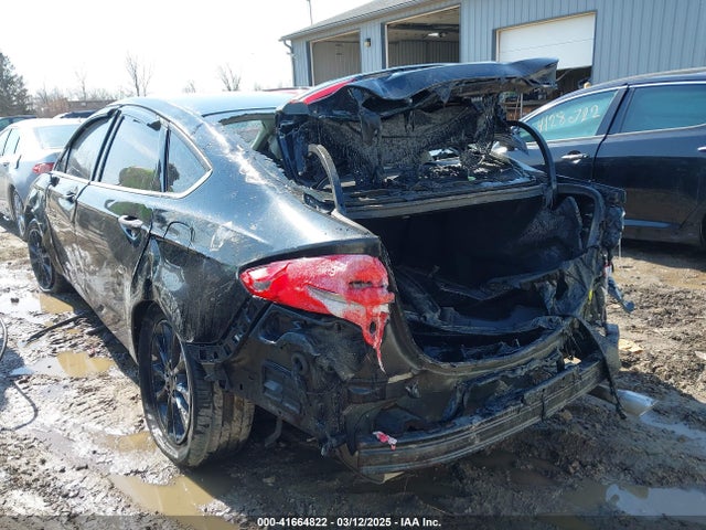 3FA6P0H7XHR404013 Ford FUSION SE
