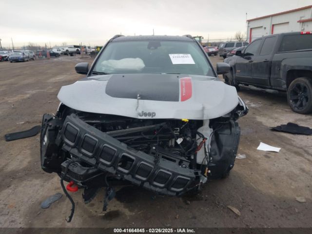 3C4NJDDB3NT128118 Jeep Compass Trailhawk 4x4