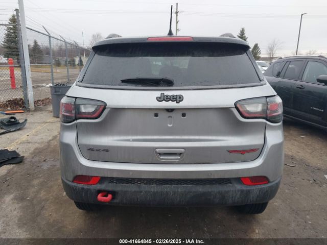 3C4NJDDB3NT128118 Jeep Compass Trailhawk 4x4