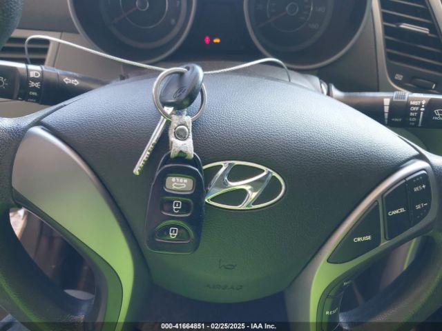 KMHDH4AEXGU635141 Hyundai ELANTRA SE