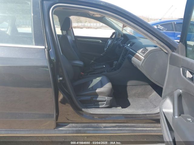 1VWBA7A30JC039904 Volkswagen Passat 2.0t Se