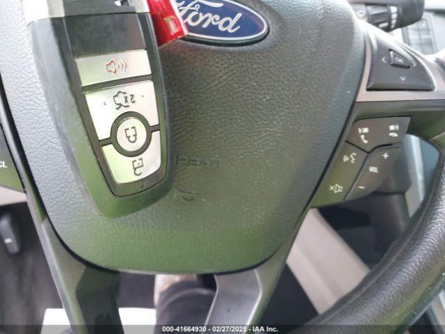 3FA6P0H79JR195109 Ford FUSION SE