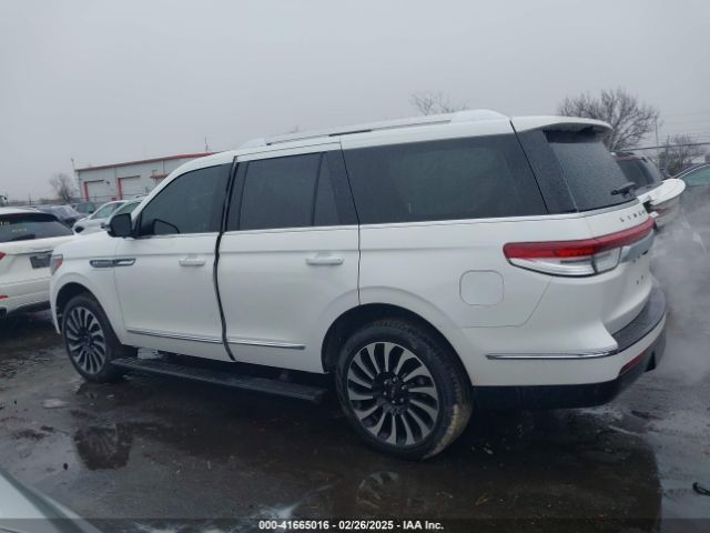 5LMJJ2TG5REL11907 Lincoln Navigator Black Label