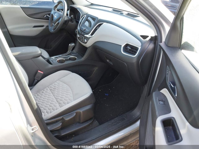 3GNAXSEV7KS509294 Chevrolet EQUINOX LS