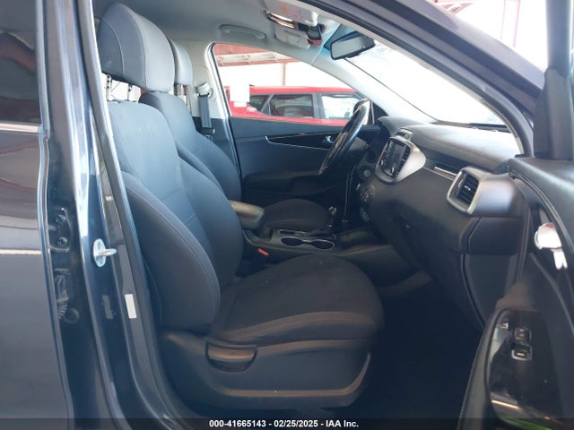 5XYPG4A34HG266475 KIA Sorento 2.4l Lx