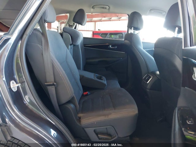 5XYPG4A34HG266475 KIA Sorento 2.4l Lx