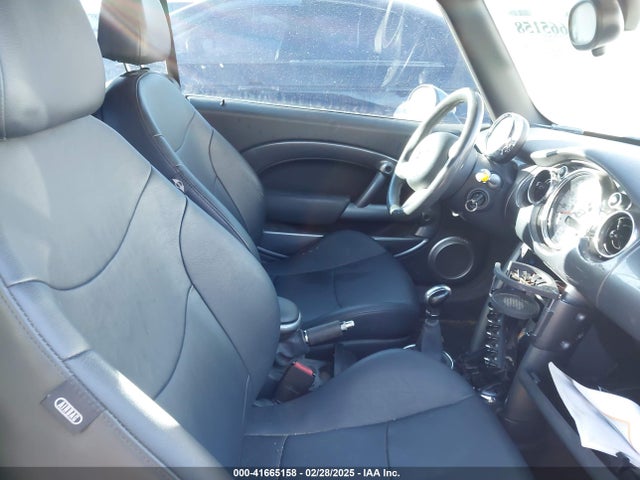 2007 MINI COOPER S WMWRH33537TJ44642 Photo 4