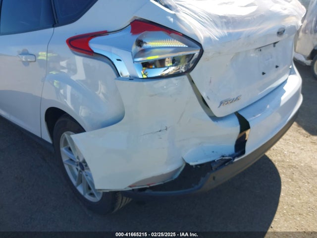 Ford FOCUS SE 2018 1FADP3K21JL313657 Image 6