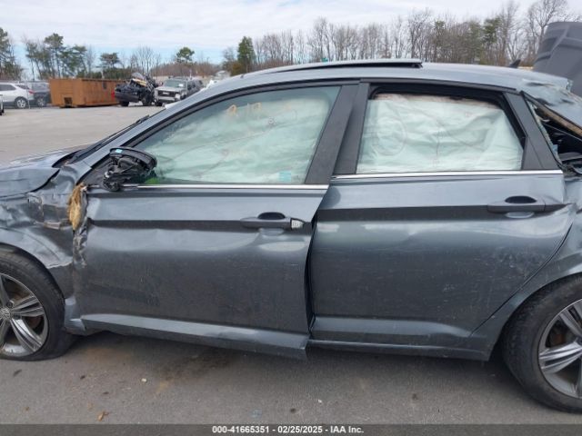3VWC57BU4KM114877 Volkswagen Jetta 1.4t R-line/1.4t S/1.4t Se