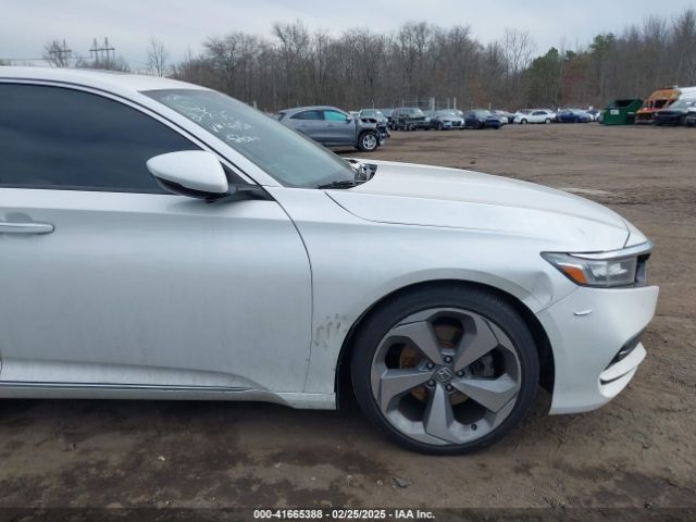 1HGCV1F97JA144152 Honda Accord Touring