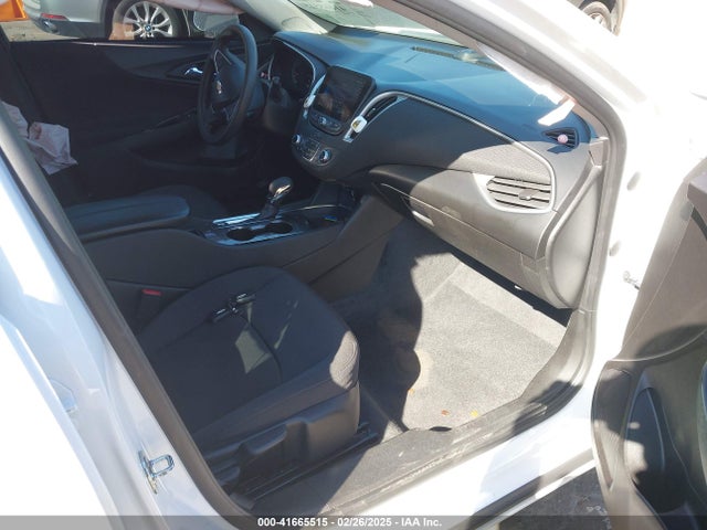 1G1ZD5ST4NF155521 Chevrolet Malibu Fwd Lt