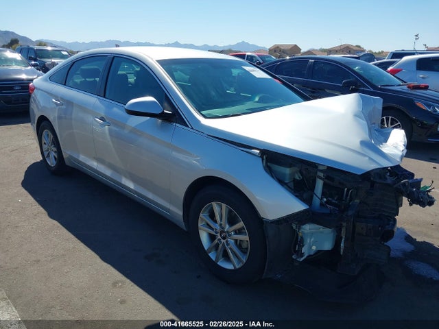 Hyundai SONATA SE 2017 5NPE24AF0HH451034 Image 1