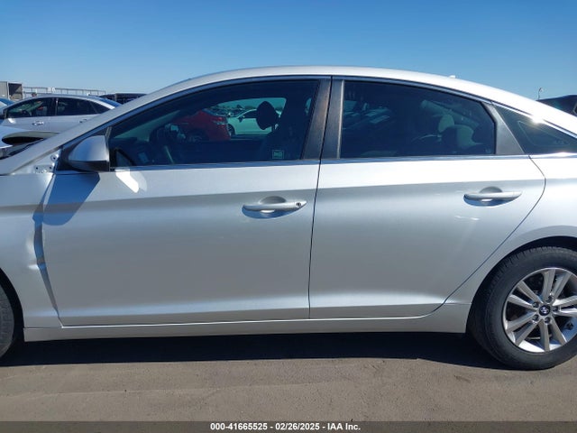 Hyundai SONATA SE 2017 5NPE24AF0HH451034 Image 14