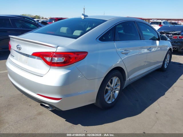 Hyundai SONATA SE 2017 5NPE24AF0HH451034 Image 4