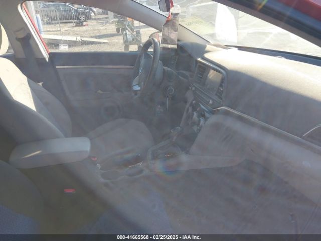 5NPD84LF8KH467559 Hyundai ELANTRA SEL