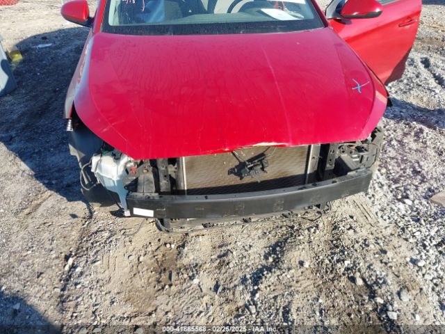 5NPD84LF8KH467559 Hyundai ELANTRA SEL