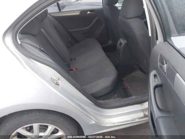 3VWD17AJ2FM354359 Volkswagen Jetta 1.8t Se