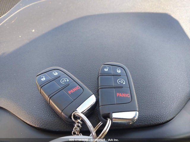 ZACNJAD10LPL74003 Jeep Renegade Limited Fwd