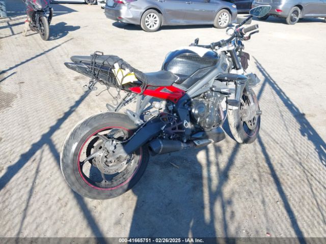 2014 TRIUMPH MOTORCYCLE STREET TRIPLE SMTL03NE3ET640293 Photo 3