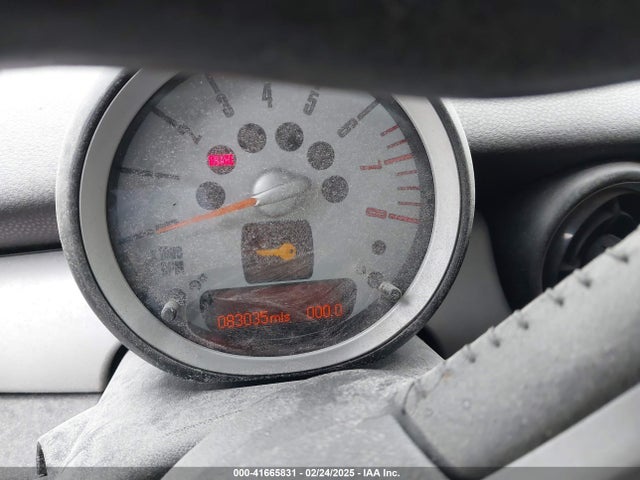 2010 MINI COOPER WMWMF3C53ATU78676 Photo 6