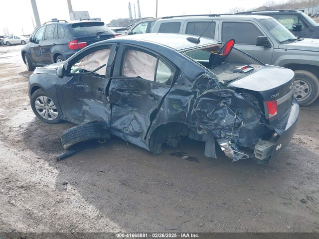 1G1PA5SH9F7196699 Chevrolet Cruze Ls Auto