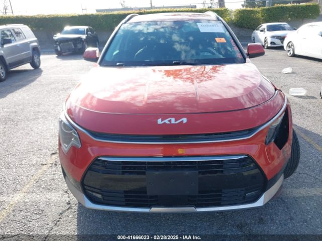 KNDCR3LE3P5093816 KIA Niro Ex Touring