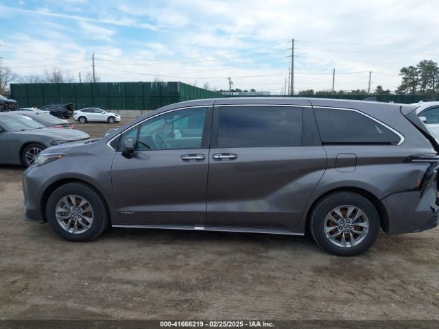 5TDYSKFC1MS003048 Toyota SIENNA XLE