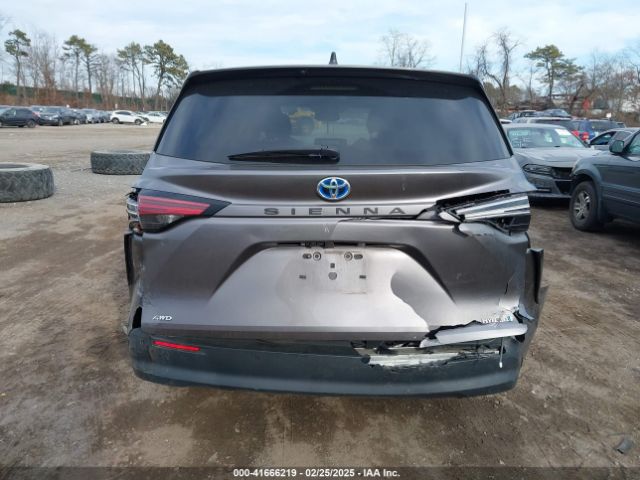 5TDYSKFC1MS003048 Toyota SIENNA XLE