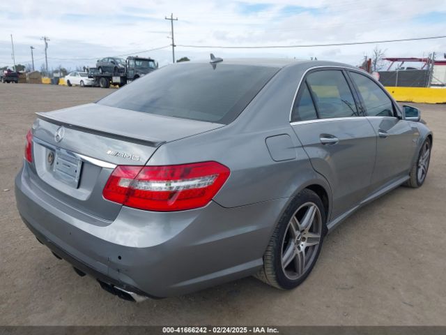 2010 MERCEDES-BENZ E 63 AMG WDDHF7HB1AA108872 Photo 3