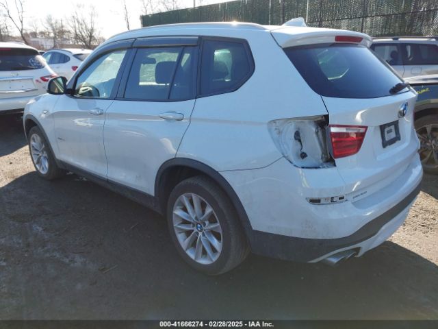 2017 BMW X3 5UXWX9C34H0T20318 Photo 2