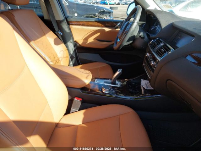 2017 BMW X3 5UXWX9C34H0T20318 Photo 4