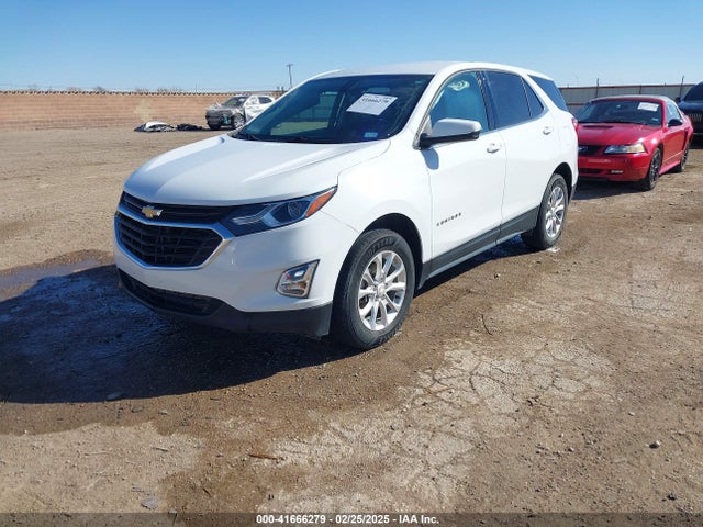 Chevrolet EQUINOX LT 2018 2GNAXSEV2J6186236 Image 2