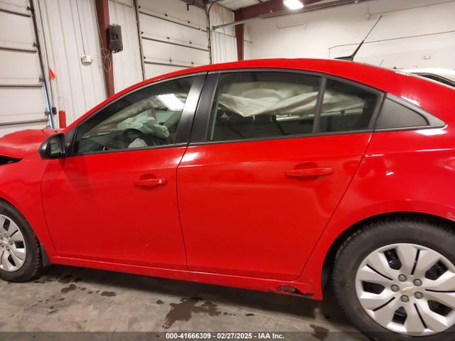 1G1PA5SH7E7281622 Chevrolet Cruze Ls Auto