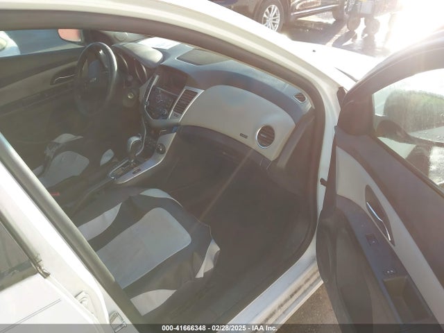 1G1PA5SH8F7280481 Chevrolet Cruze Ls Auto