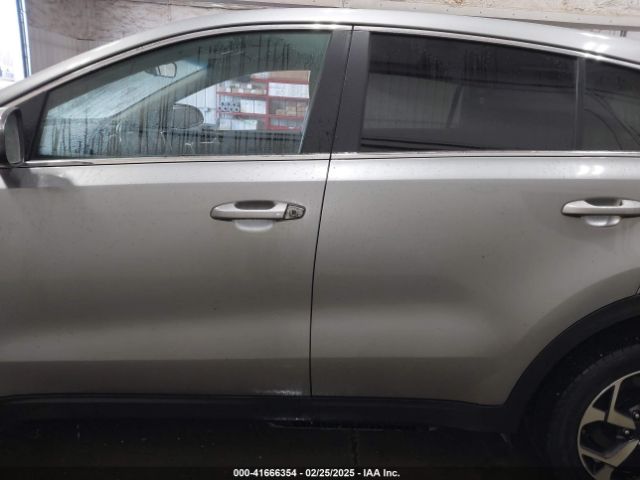 KNDPMCAC2M7886638 KIA Sportage Lx