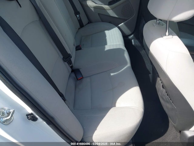 5XXGM4A72FG463383 KIA Optima Lx