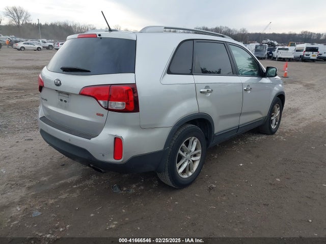 5XYKT3A65FG627431 KIA SORENTO LX