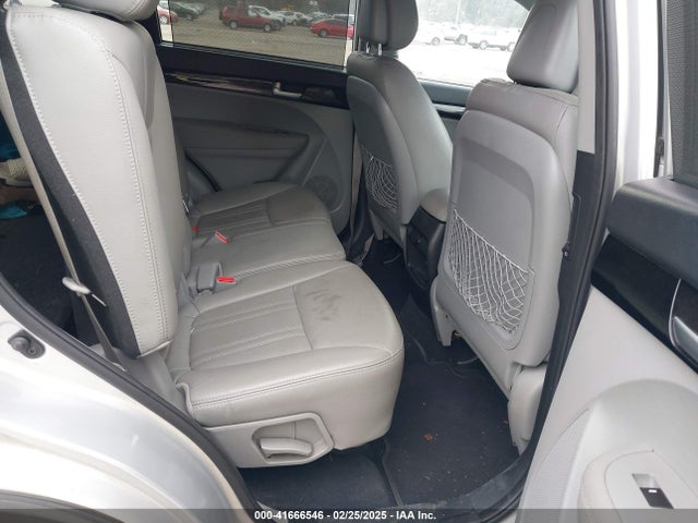 5XYKT3A65FG627431 KIA SORENTO LX