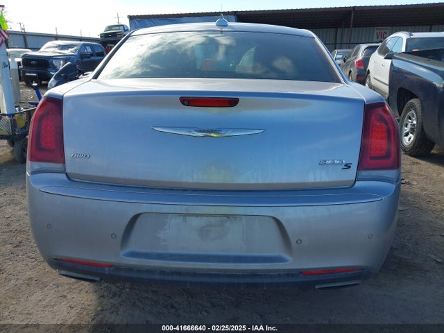 2C3CCAGG3GH208901 Chrysler 300 300s