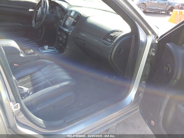 2C3CCAGG3GH208901 Chrysler 300 300s