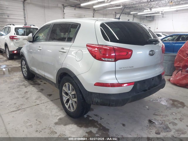 KIA Sportage Lx 2016 KNDPBCAC9G7862279 Image 3