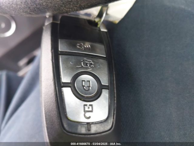 1FMJU1JT2KEA53534 Ford Expedition Xlt