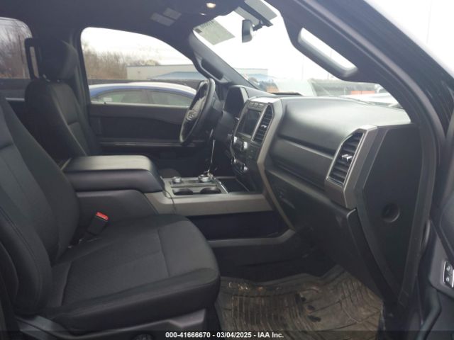 1FMJU1JT2KEA53534 Ford Expedition Xlt